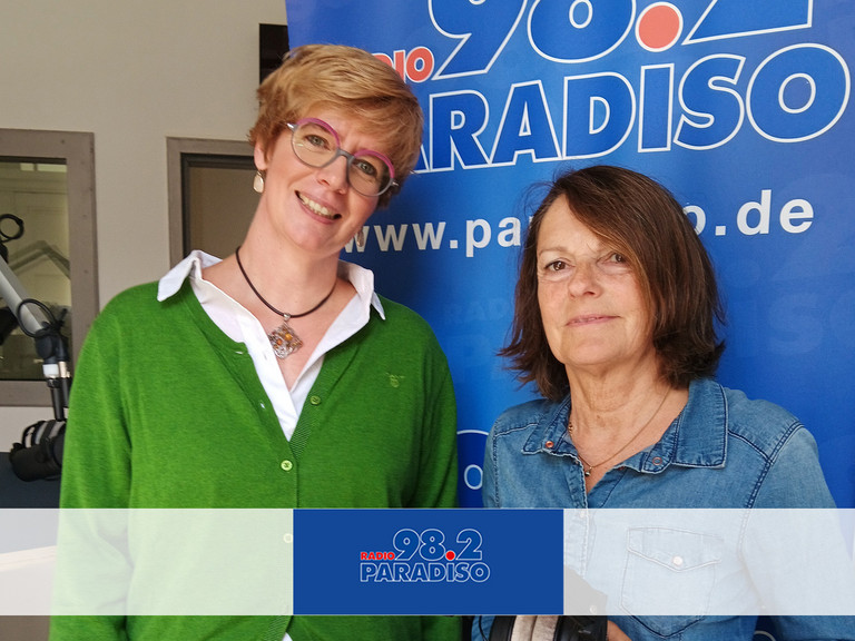 Julia Nogli (rechts) mit Kathleen Fischer Julia Nogli (rechts) mit Kathleen Fischer