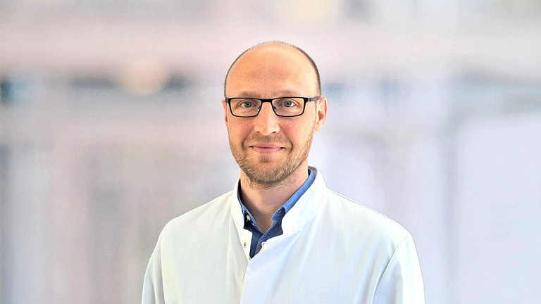 Portrait von Karsten Kummer zum Lesetipp: Der Spiegel über neue Alzheimer-Therapie an der Immanuel Klinik Rüdersdorf 